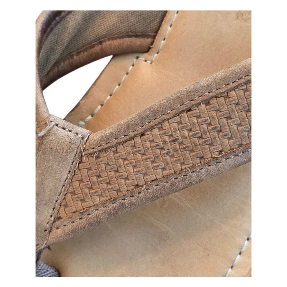 Boys Johnston & Murphy Leather Thong Norris Sandals Flip Flops size 13M Brown